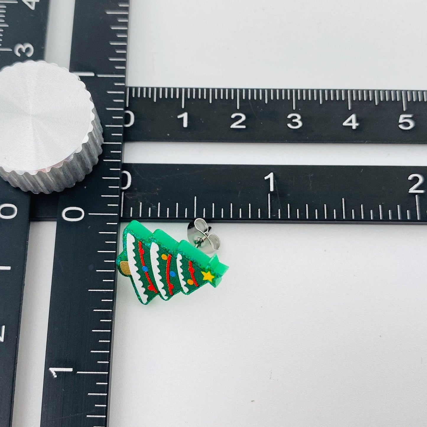 Glitter Decorated Christmas Tree Stud Earrings Measurement